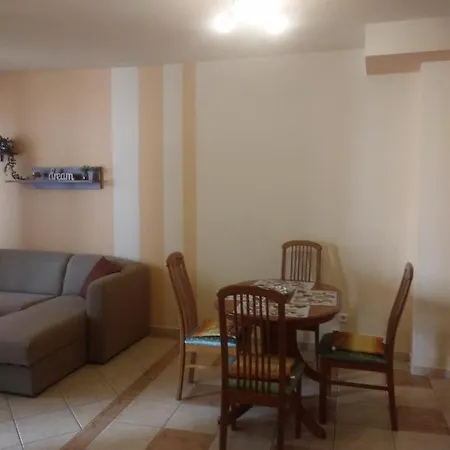 Cappuccino Centrum Apartment *